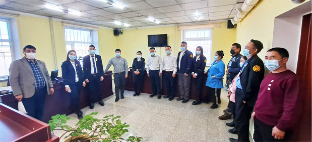 Өвөрхангай аймгийн Хархорин сум дахь Сум дундын шүүхийн тамгын газраас мэдээлж байна 